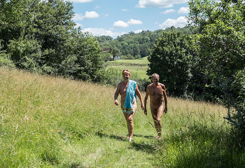 Le Coteau de l'Herm Furnished camping equipment Naturisme