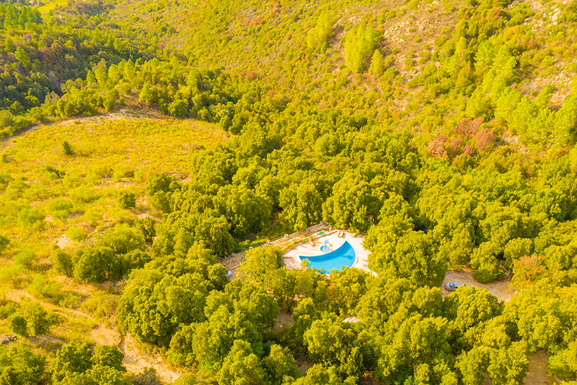 Le Peonie is een kleine club exclusief voor naturisten