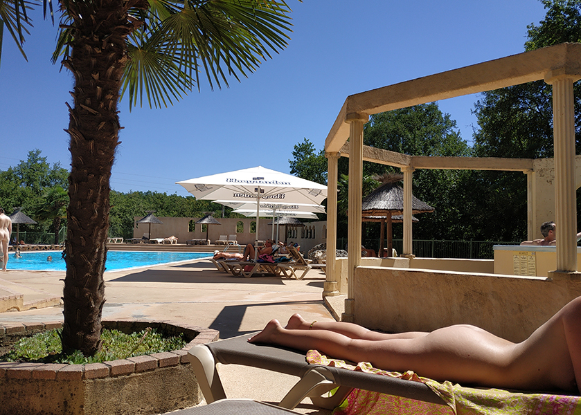 Le Couderc: een naturistische oase waar het leven samenkomt