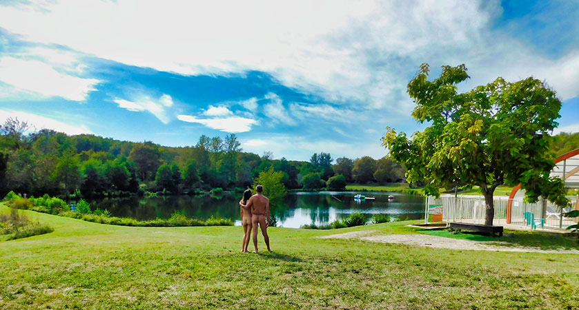 Camping du Lac de Lislebonne - nieuwe Blootlocatie in Frankrijk