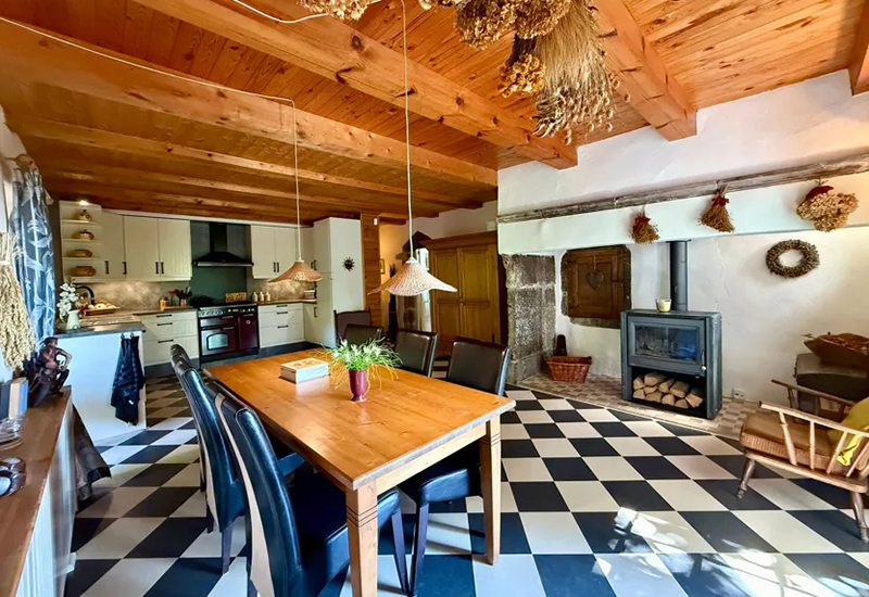 Te koop: Domein met drie zelfstandige woningen (Frankrijk)