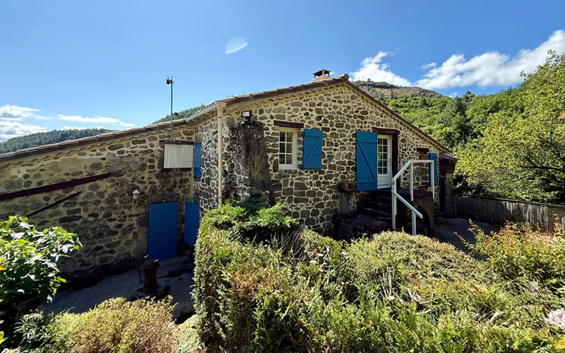 Te koop: Domein met drie zelfstandige woningen (Frankrijk)