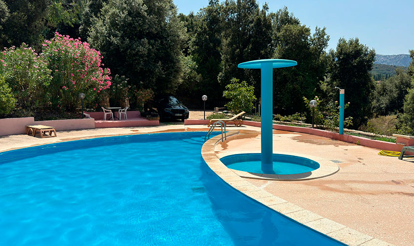 Le Peonie is een kleine club exclusief voor naturisten