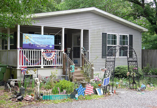 south-carolina-travelites-nudist-retreat