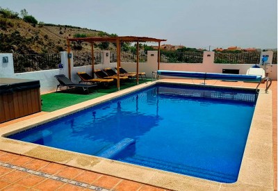 Cortijo-naturista-con-vistas-01.jpg