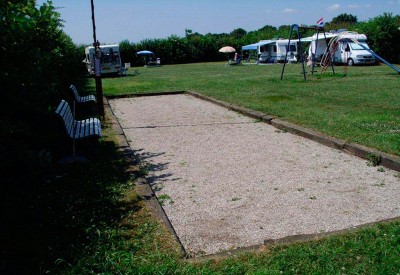 nederland-minicamping-de-andere-kant-kampeerveld.jpg